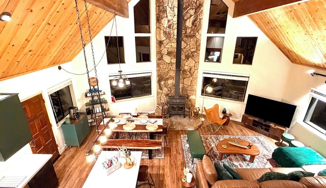 Charming and cozy 4-bedroom chalet in marvelous Camp Connell