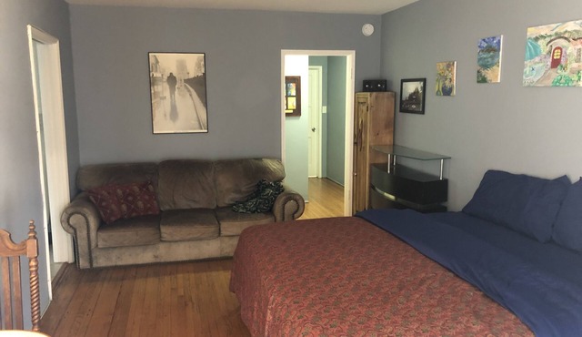 Charming and Cozy Apt in the Hear of Westwood Village