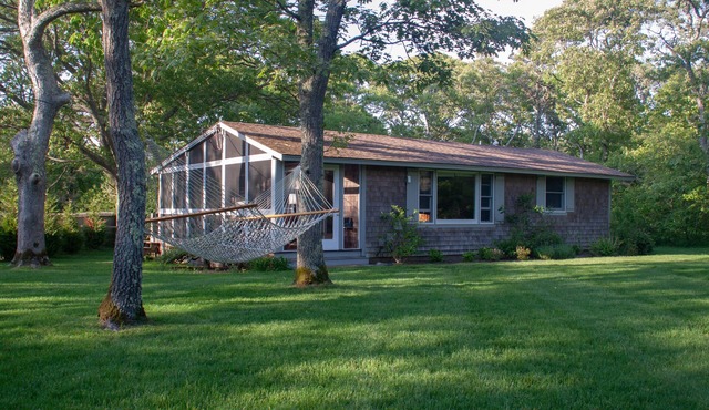 Charming and cozy Chappy cottage - best of indoor and outdoor beach living!