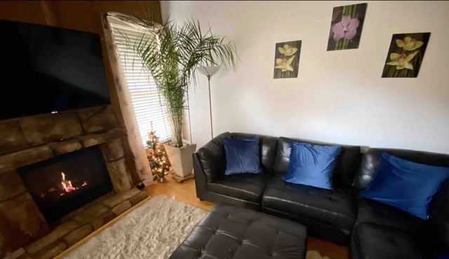 Charming and Cozy Home in a Serene Neighborhood