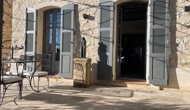 CHARMING AND LUXURIOUS APARTMENT