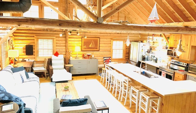 Charming and Modern Log Cabin near the Ocean. nLevel II EV Charging on site!
