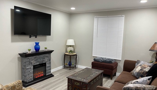 Charming and modern 3 bedroom home close to nature, walking and biking trails