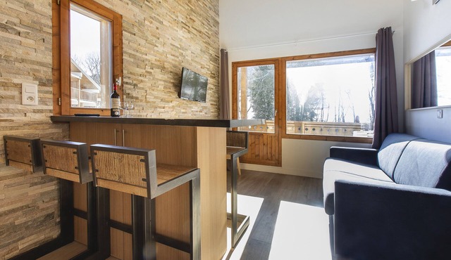 Charming and Renovated with Balcony! #CA10