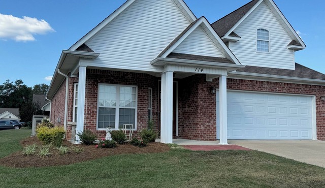 Charming and Spacious 3-bedroom house in serene Tupelo