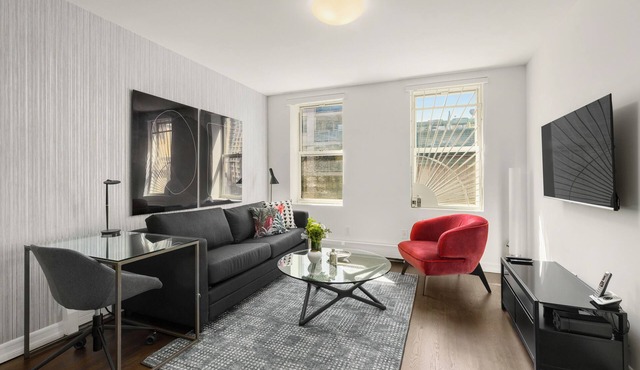 Charming and Spacious Upper East Side Two Bedroom