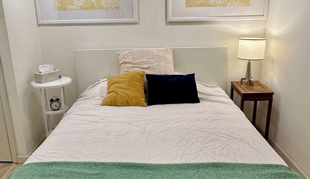 Charming and spacious 1 bedroom unit in house. Private and very comfortable.