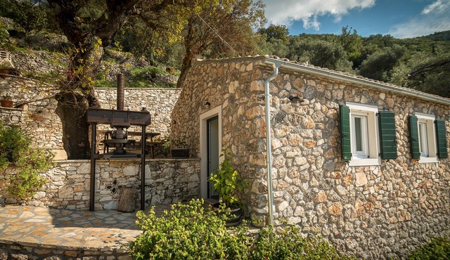 Charming and traditional small stone house.