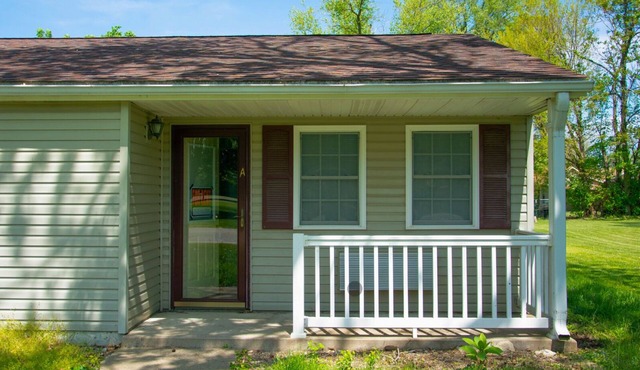 Charming and Tranquil 1BR in Colchester, IL