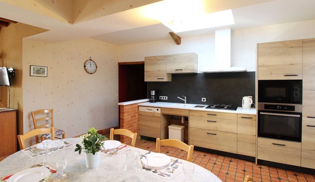 Charming Anjou cottage with fireplace, air conditioning, WIFI