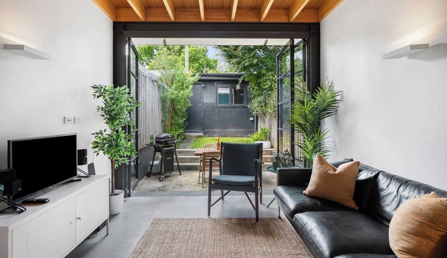 Charming Annandale Oasis with Garage Parking