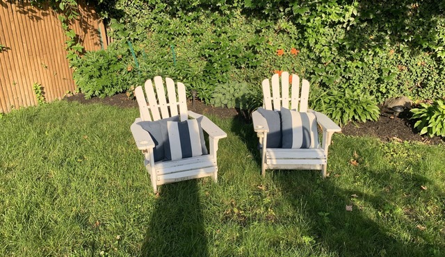 Charming antique in heart of downtown and minutes from the beach