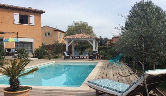 CHARMING APARTMENT WITH SWIMMING POOL MONTFORT SUR ARGENS