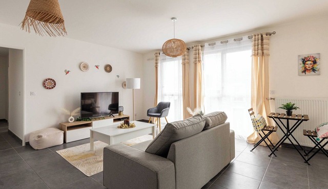 Charming Apartment 2BR/4P - Near to Lyon