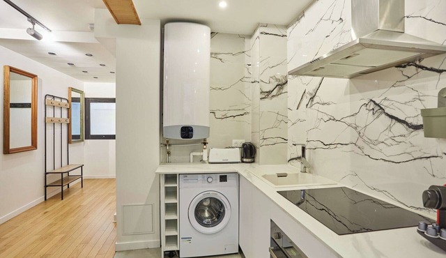Charming Apartement center of Paris Montmartre