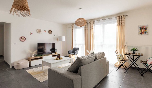 Charming Apartment 2br/4p - Near to Lyon