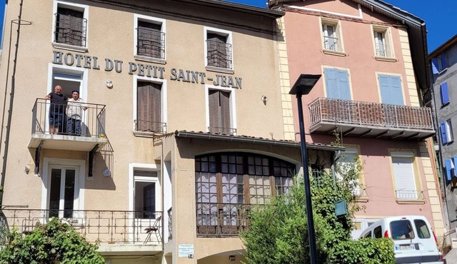 Charming Apartment - 2 bedrooms - City views - Garage