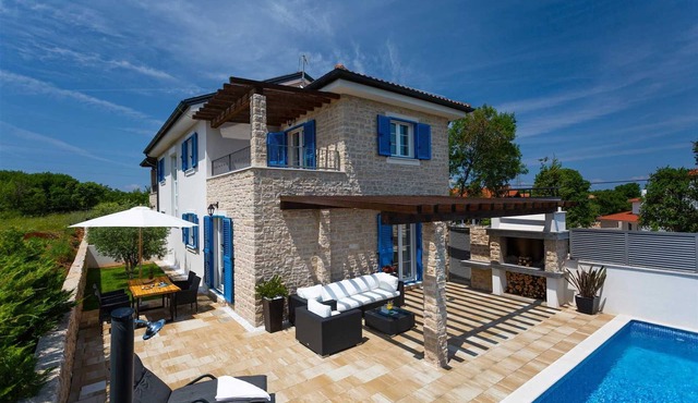 Charming apartment Siesta with swimming pool