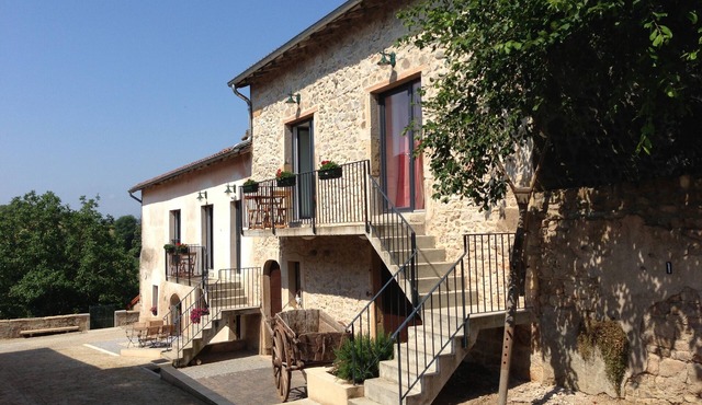 Charming apartment 2 km from the center of Cluny