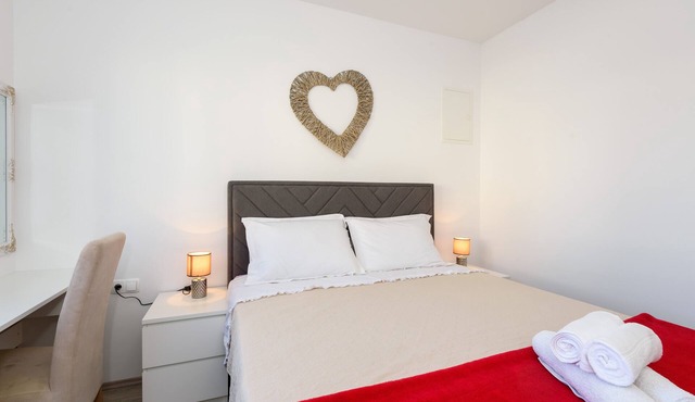 CHARMING APARTMENT ANA , GOOD POSITION FOR ONE DAY TRIP