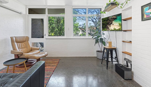 Charming Apartment Close to Royal Park