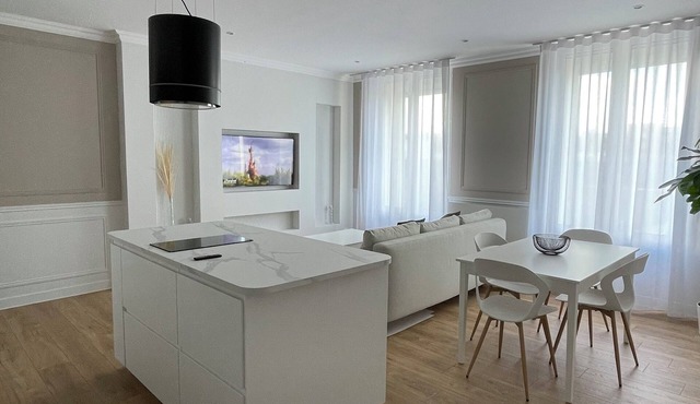 Charming apartment close to town center, port, beach and train station.