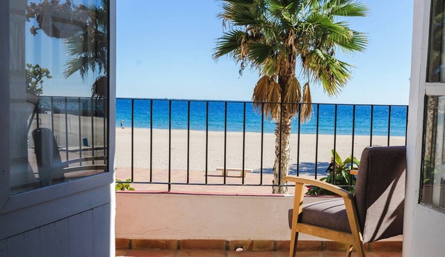 Charming apartment, first line of the Center Beach, Villajoyosa
