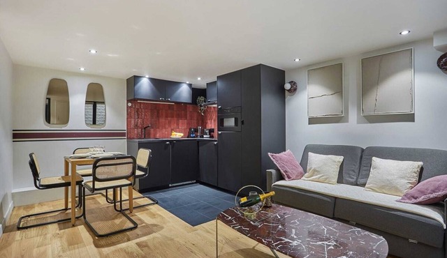 Charming Apartment Faubourg St Honore Madeleine