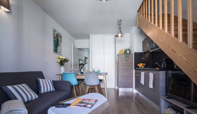 Charming apartment 1st sea line-Pool-Parking-Linen and cleaning provided
