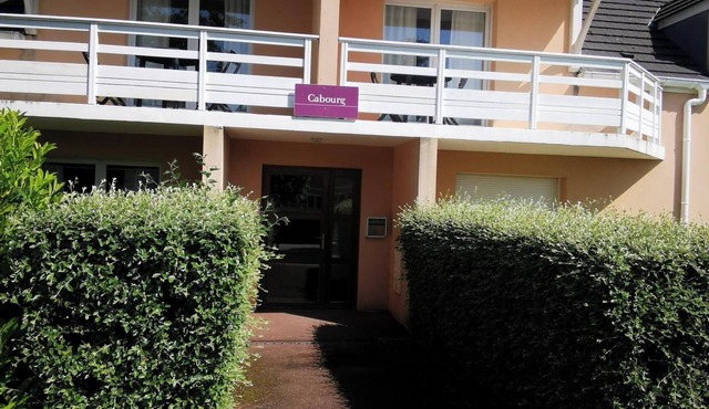 Charming apartment with swimming pool