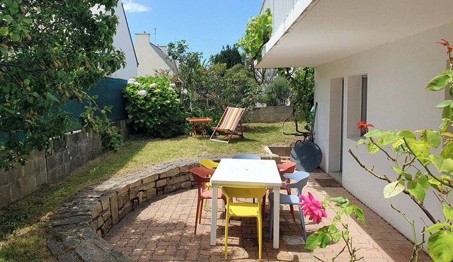 Charming apartment 100m from the sea with private terrace, garden and parking lot