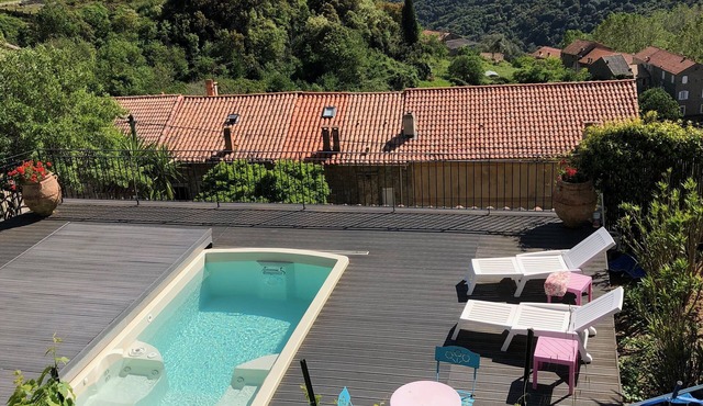 Charming apartment in a Corsican village house