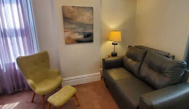 Charming Apartment Great For Traveling Nurses