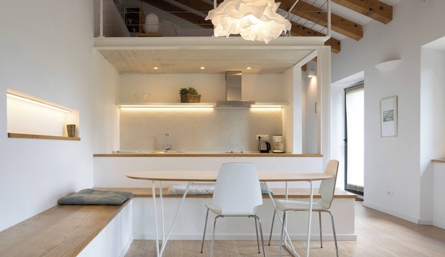 Charming apartment in a beautiful garden under the shade of a centuries-old oak