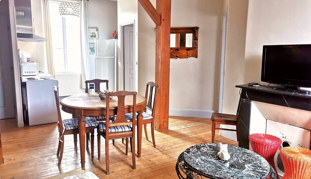 Charming apartment ideally located - Poivre