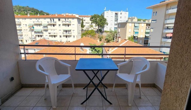 🌴 Charming apartment in Cannes-la-Bocca - quiet, comfortable and close to the beach