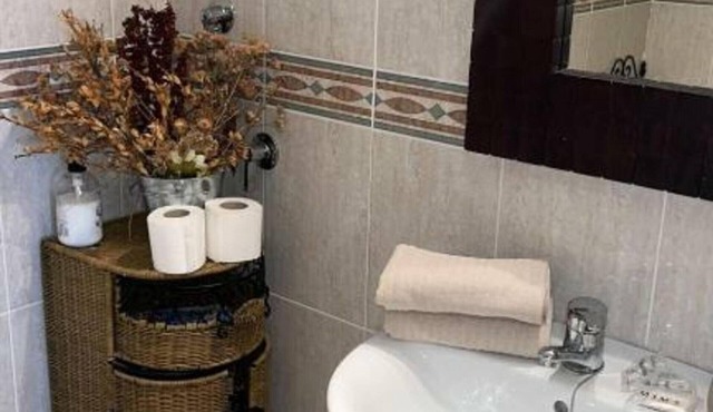 Charming Apartment in Villanúa: Near Ski Slopes, Parking, 2 Bedrooms