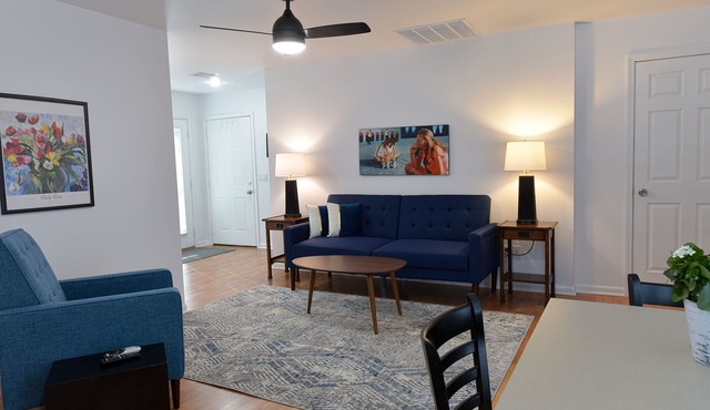 Charming Apartment in Holland/Area Sleeps 2