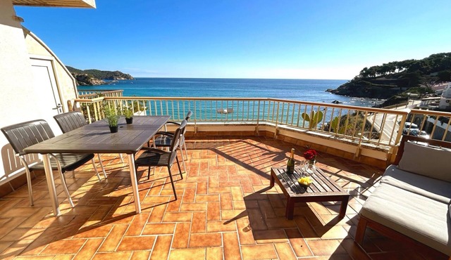 Charming Apartment in La Fosca Beach
