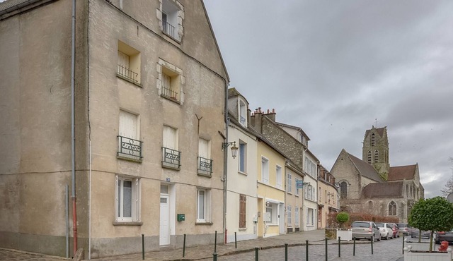 Charming apartment in the heart of Etampes, near Paris