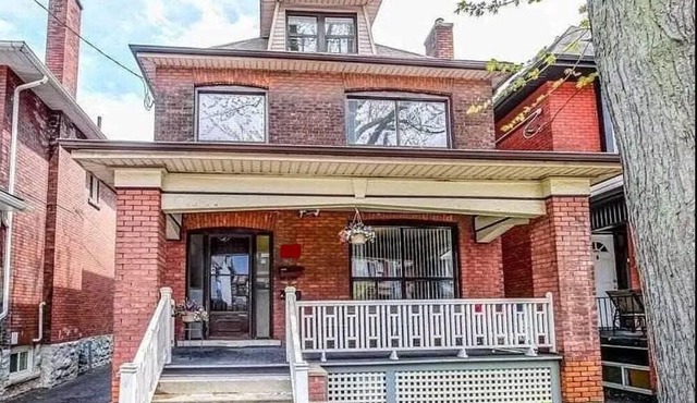 Charming apartment near downtown & Gage park