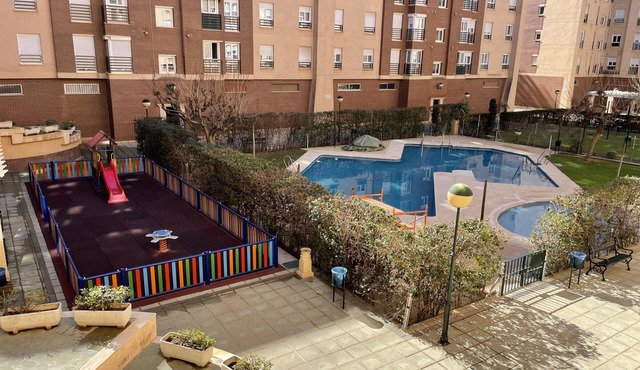 Charming Apartment with Pool & Garage in Córdoba's Prime Shopping District