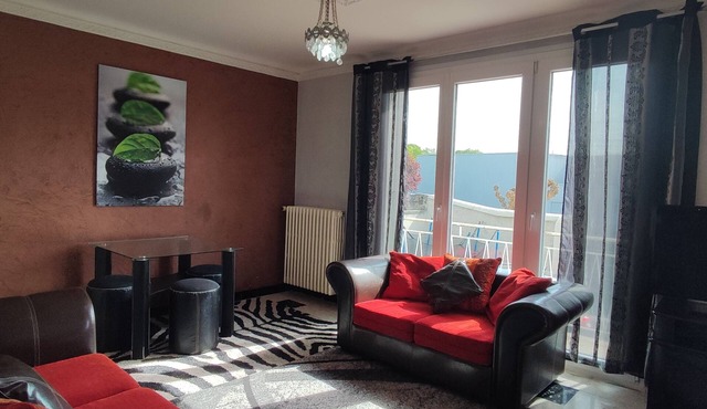 Charming apartment with garden and balcony