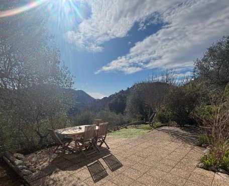 Charming apartment with stunning mountain views