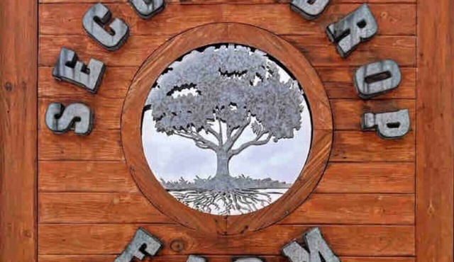 Charming Apt in 18th c Berkshire Farmhouse