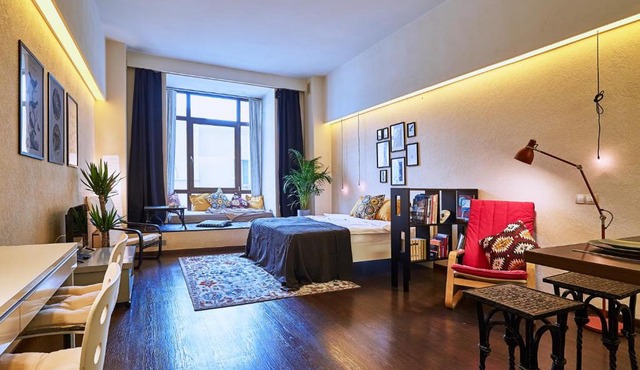 Charming Apt in Historical Building near Kremlin