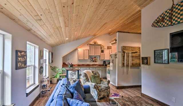 Charming Apt Near Palmer Lake, 14 Mi to USAFA!