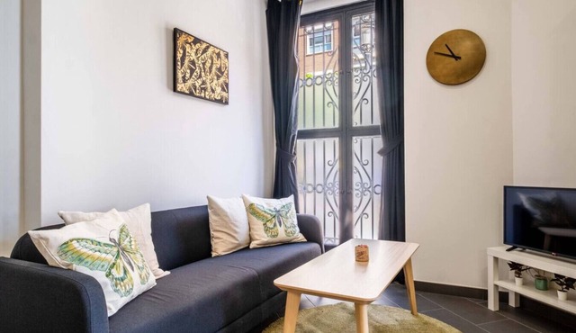 Charming Apt. with Inviting Atmosphere