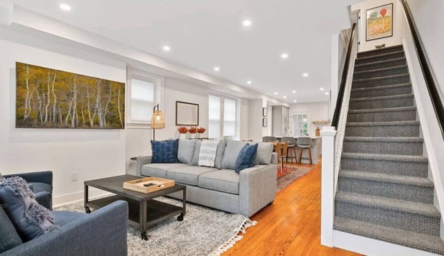 Charming Ardmore Home - Sleeps 7