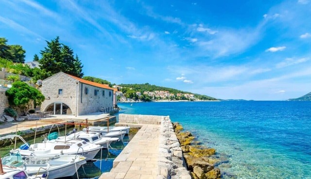 Charming Authentic Beachfront Villa With Pool